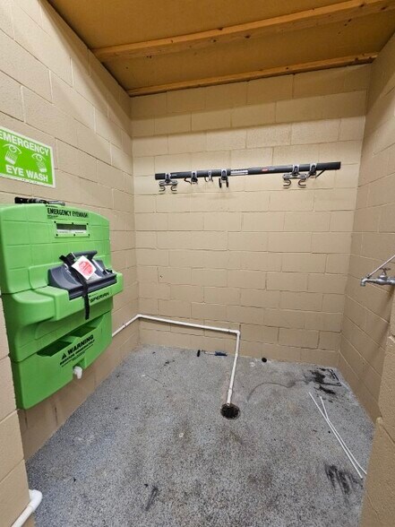 More Photos Of 215 E Randolph Ave, Enid Storefront For Lease