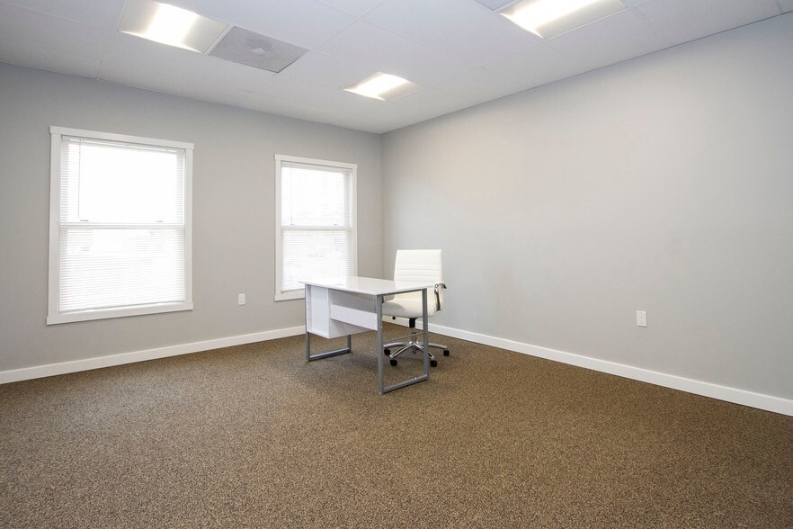 More Photos Of 100 E Pennsylvania Ave, Towson General Retail For Lease