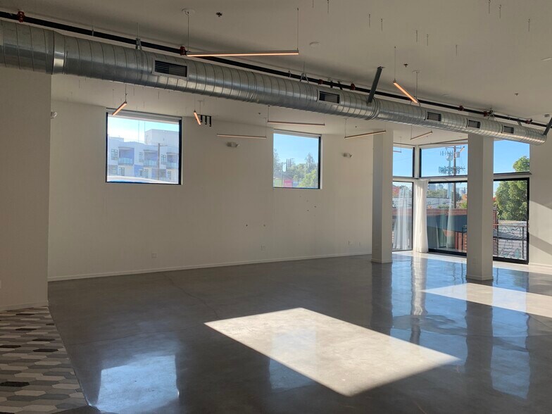 More Photos Of 2219 Aaron St, Los Angeles Loft Creative Space For Lease