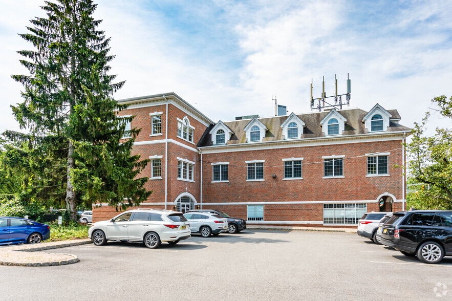 More Photos Of 6 Prospect St, Midland Park Office For Lease