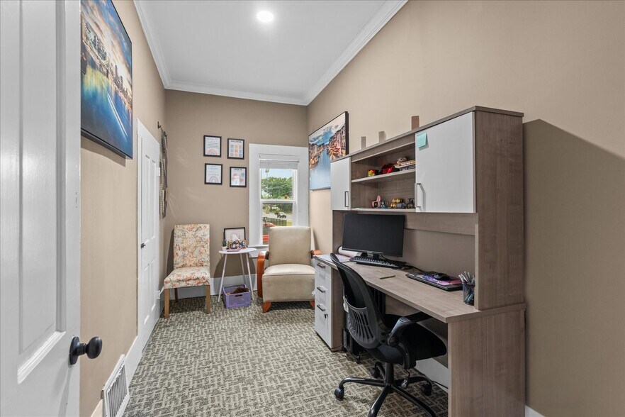 More Photos Of 306 N Thornton Ave, Dalton Office For Sale