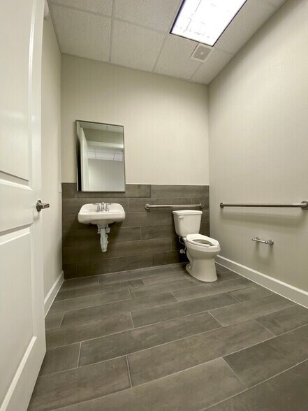 More Photos Of 6110 Sienna Ranch Rd, Missouri City Office For Lease