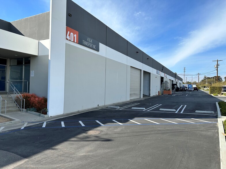 More Photos Of 301-445 N Figueroa St, Wilmington Warehouse For Lease