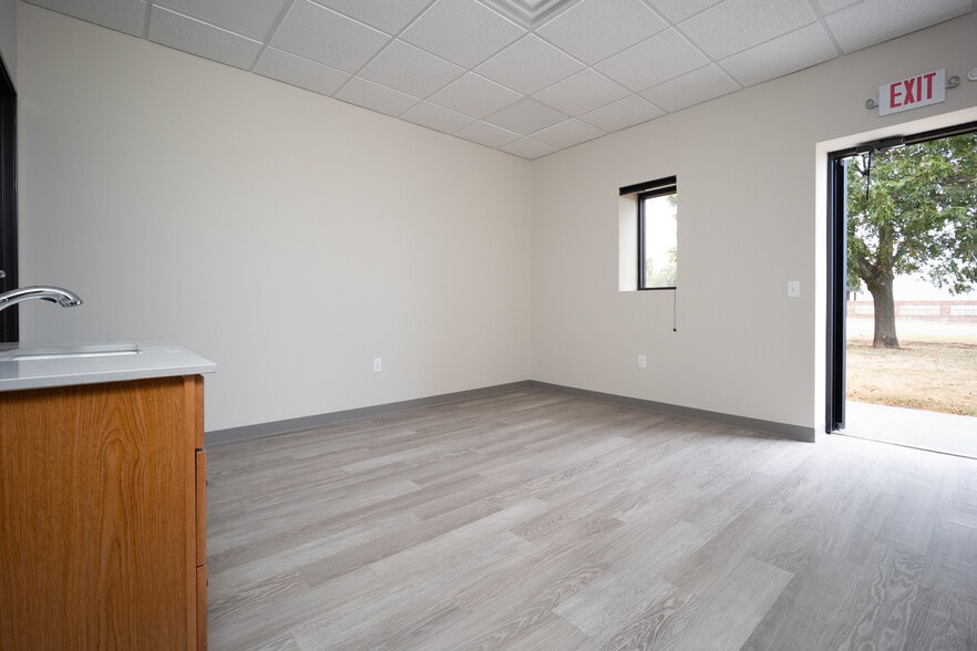 More Photos Of 6800 Main St, Oklahoma City Industrial For Lease