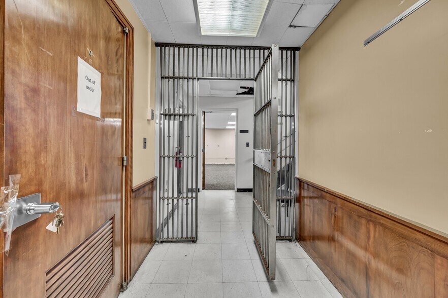 More Photos Of 159 Greenwood Ave, Bethel Bank For Sale