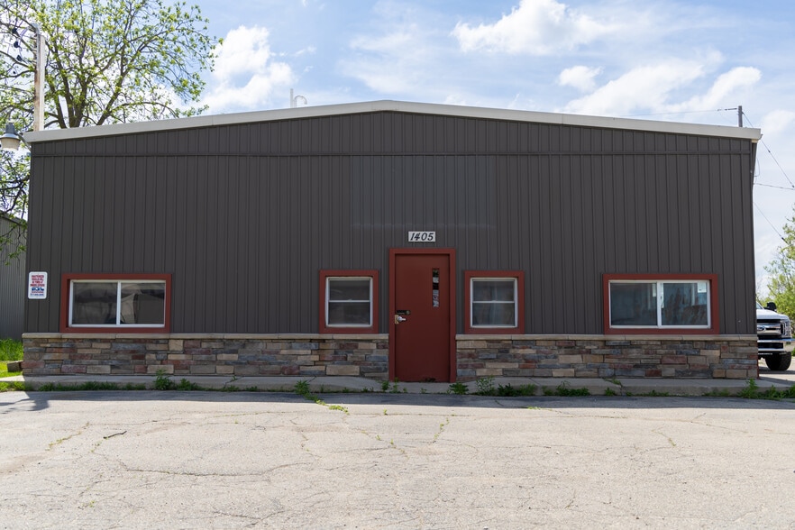 Primary Photo Of 1405 Lake Lansing Rd, Lansing Warehouse For Lease