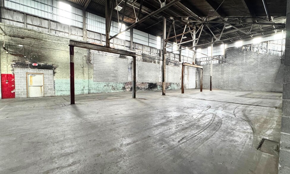 More Photos Of 229 Factory St, La Porte Industrial For Lease
