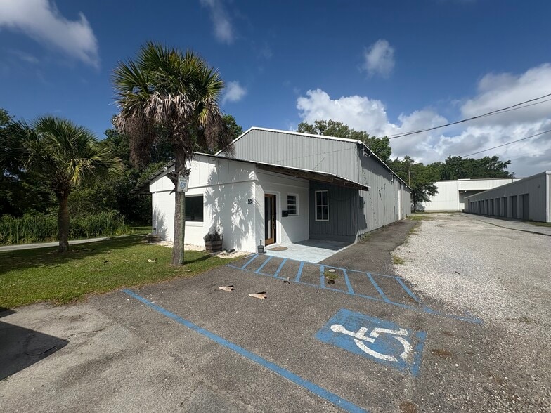 Primary Photo Of 46 Robert Smalls Pky, Beaufort Warehouse For Lease