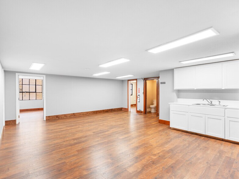 More Photos Of 2017 Main St, Forest Grove Storefront Retail Office For Lease