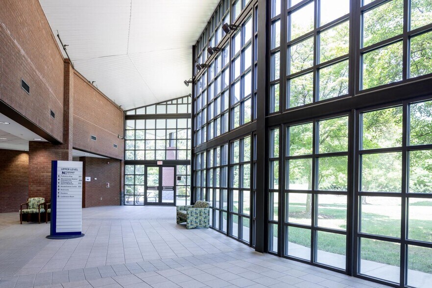 More Photos Of 167 Moore Rd, King Medical For Lease