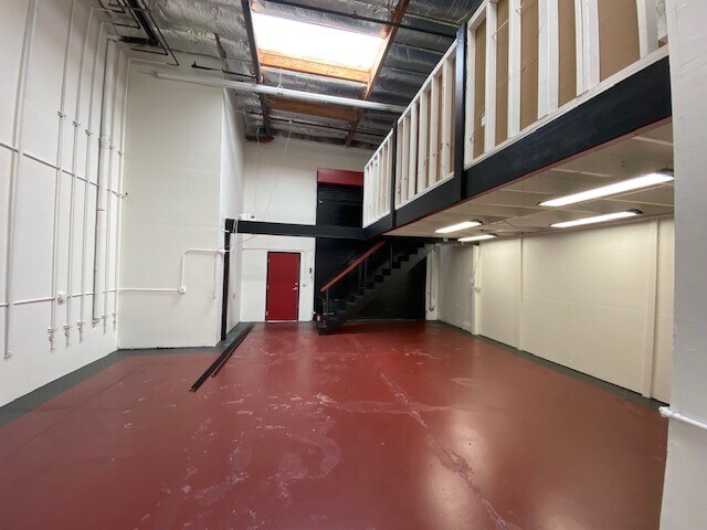 More Photos Of 46 Digital Dr, Novato Light Distribution For Sale