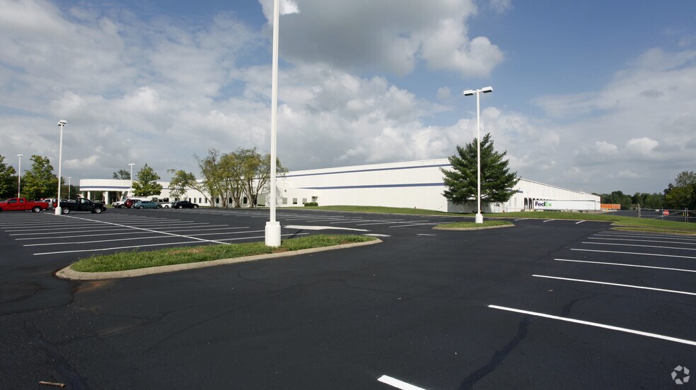 More Photos Of 1 Walden Books Dr, La Vergne Distribution For Lease