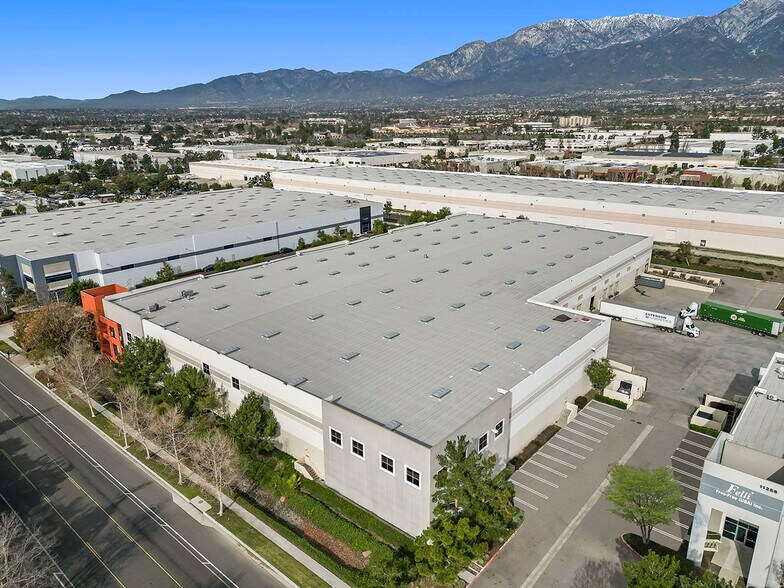 More Photos Of 11246 Jersey Blvd, Rancho Cucamonga Distribution For Lease
