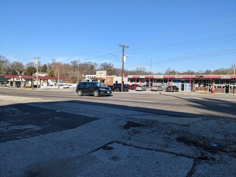 More Photos Of 1434-1436 Chambers Rd, Saint Louis Veterinarian Kennel For Sale