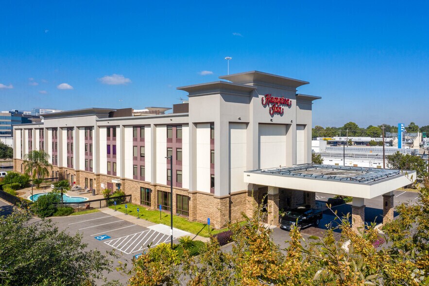 Primary Photo Of 11333 Katy Fwy, Houston Hotel For Sale