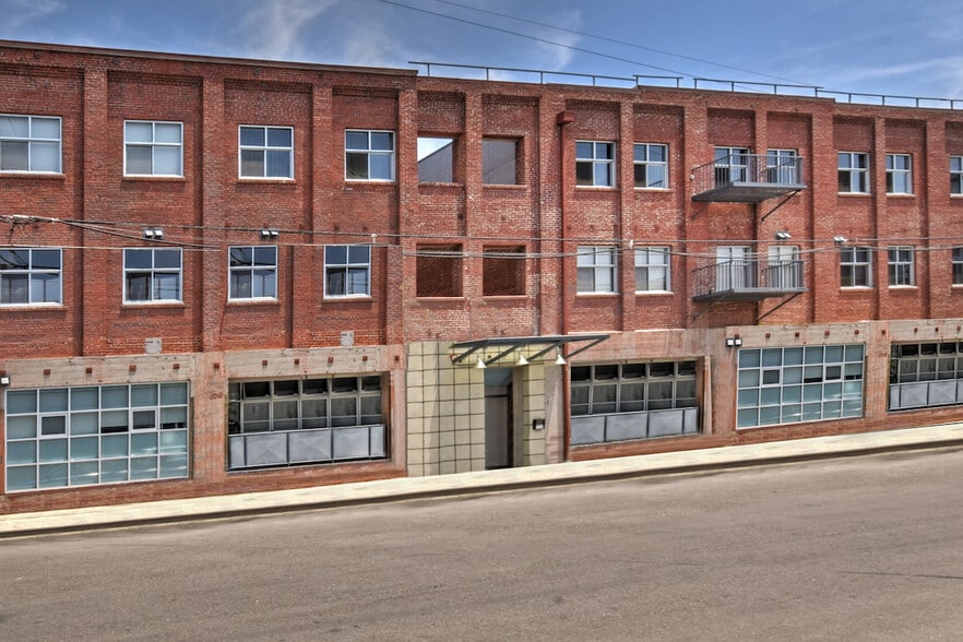 Primary Photo Of 500-530 Molino St, Los Angeles Office For Sale