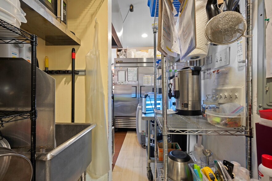 More Photos Of 3119-3121 Glendale Blvd, Los Angeles Storefront Retail Office For Sale