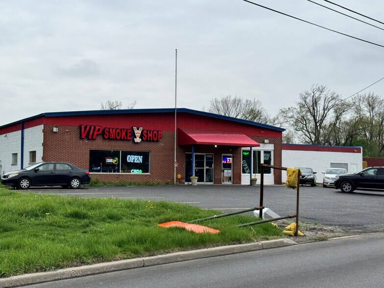 More Photos Of 1901 W Kilgore Ave, Muncie Warehouse For Sale