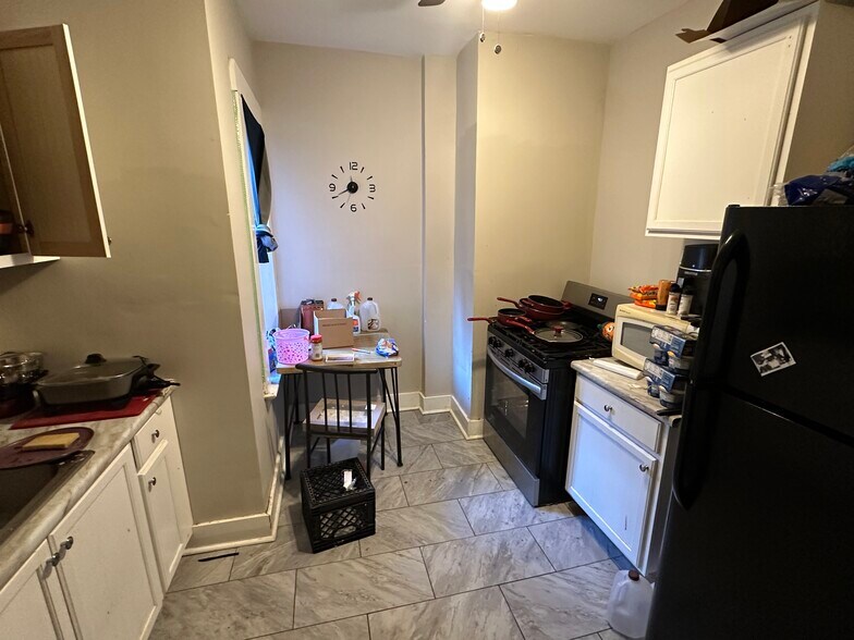 More Photos Of 11239 Superior Ave, Cleveland General Retail For Sale
