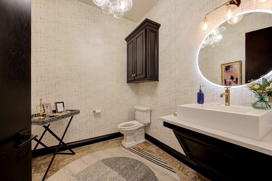 More Photos Of 2917 NW 156th St, Edmond Office Residential For Lease