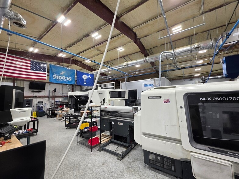 More Photos Of 16 Finch St, Hilton Head Warehouse For Sale