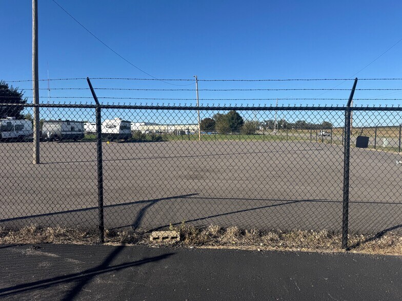 More Photos Of 3401 N Hillside Ave, Wichita Land For Lease