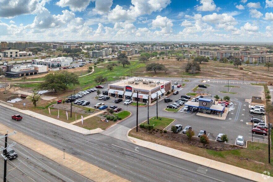 More Photos Of 2638 Southeast Military Dr, San Antonio Freestanding For Sale