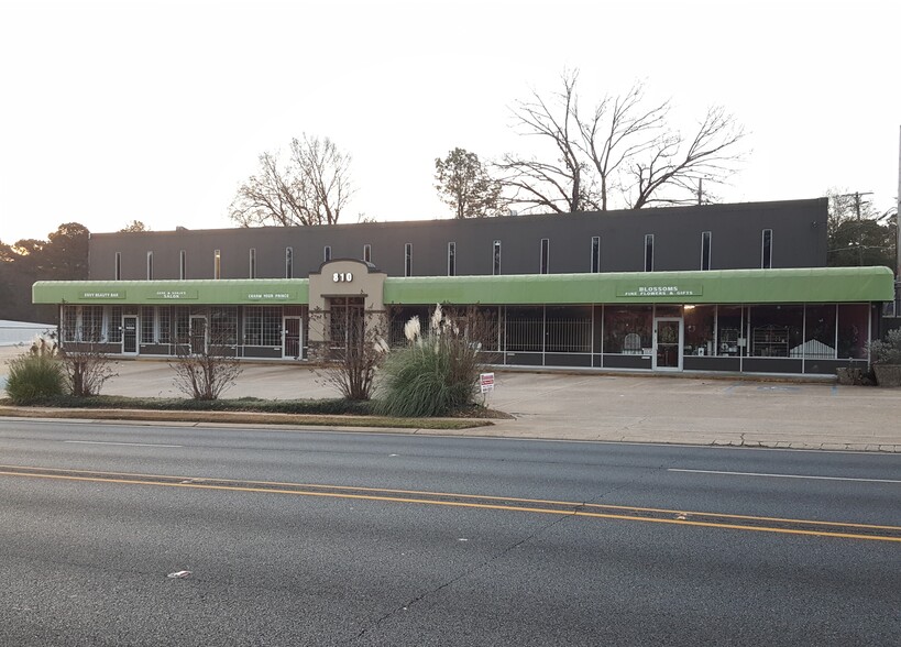 Primary Photo Of 800-810 E 70th St, Shreveport Office For Lease