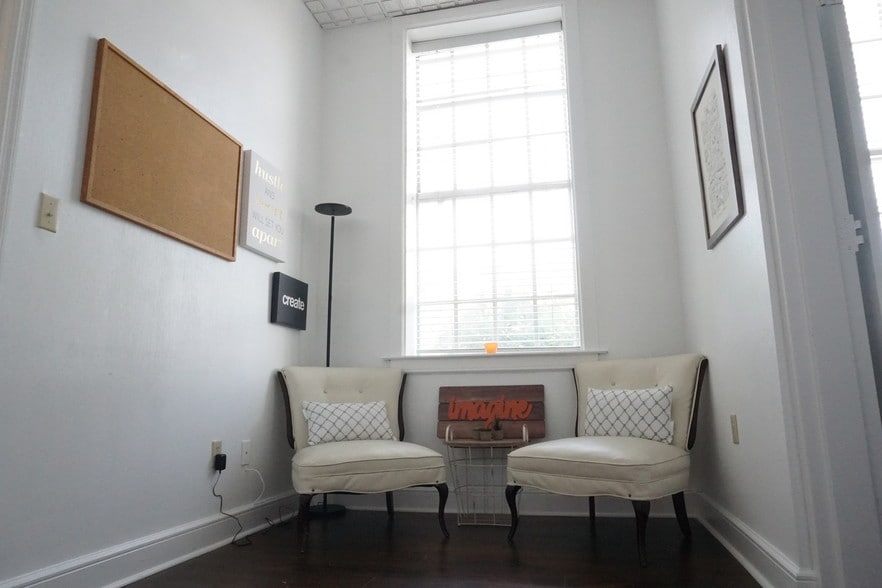 More Photos Of 22 W Monument Ave, Kissimmee Office For Lease
