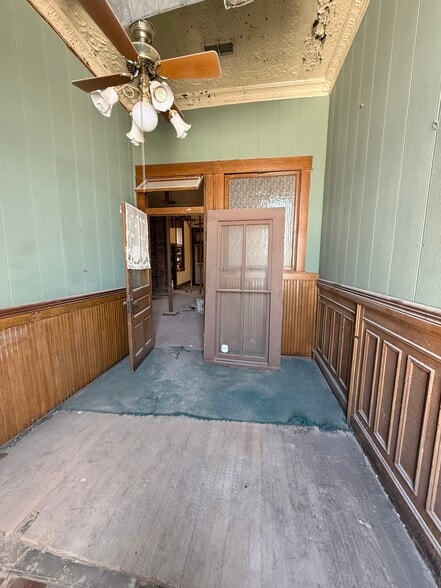 More Photos Of 203-207 S College St, Waxahachie Storefront Retail Office For Lease