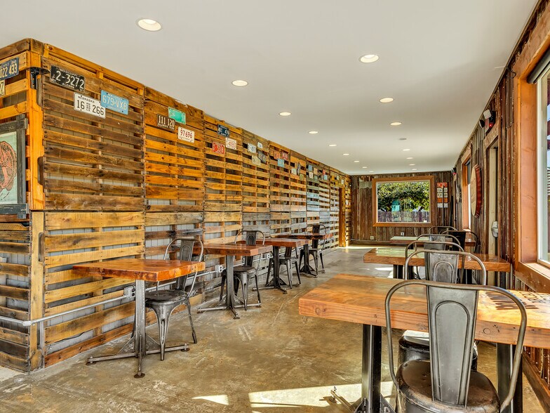 More Photos Of 780 US-101, Chinook Restaurant For Sale