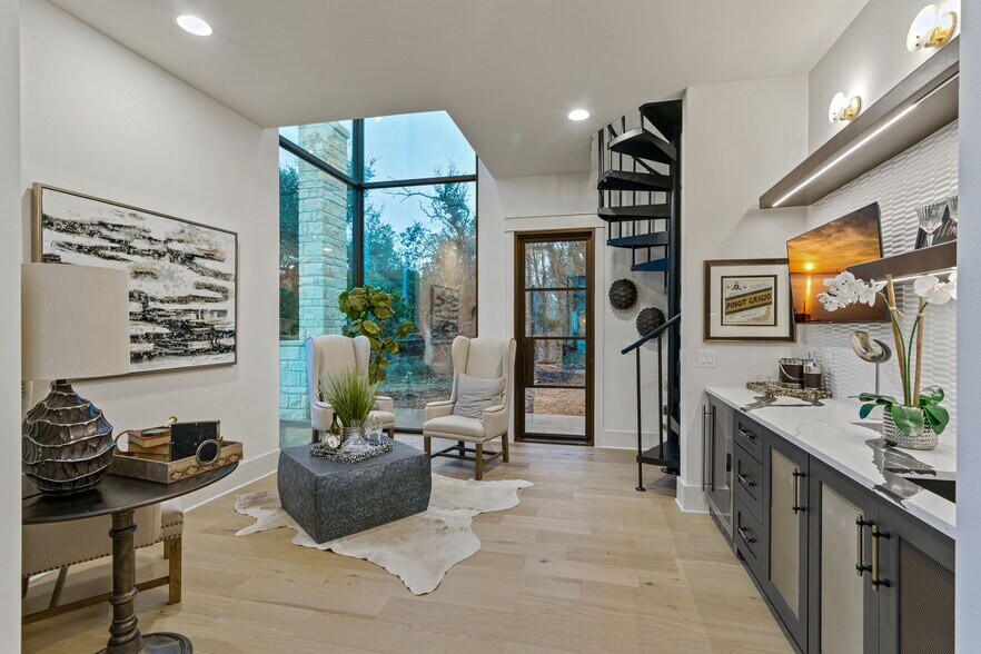 More Photos Of 7505 E US Highway 290, Johnson City Flex For Sale