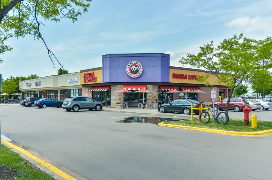 More Photos Of 7631 Jolly Ln, Brooklyn Park General Retail For Lease