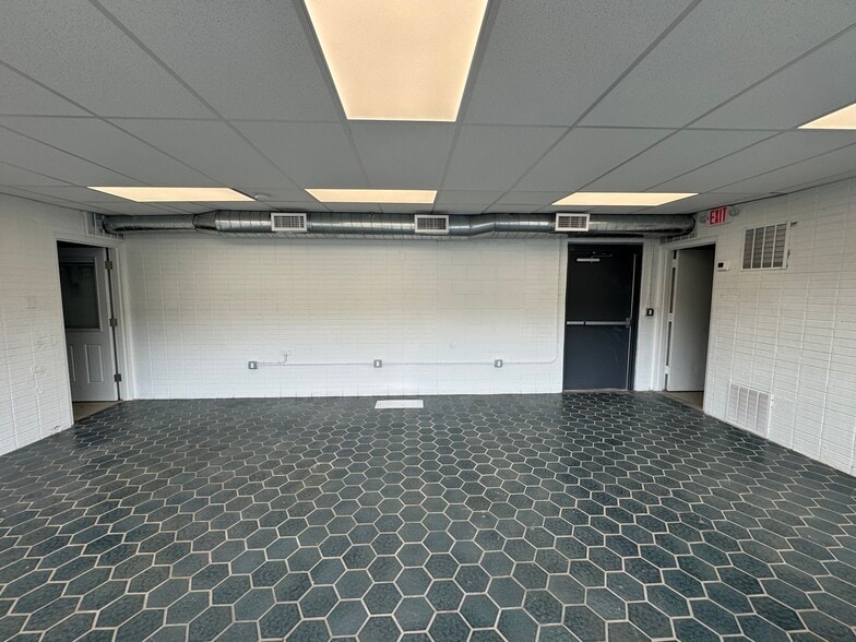 More Photos Of 1610 Scranton Carbondale Hwy, Dickson City Fast Food For Sale