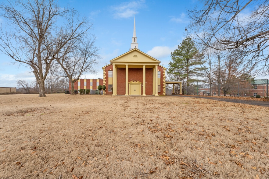 More Photos Of 3411 Covington Pike, Memphis Religious Facility For Sale