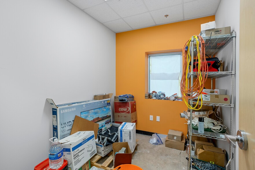 More Photos Of 2702 Fort Worth Hwy, Hudson Oaks Warehouse For Sale