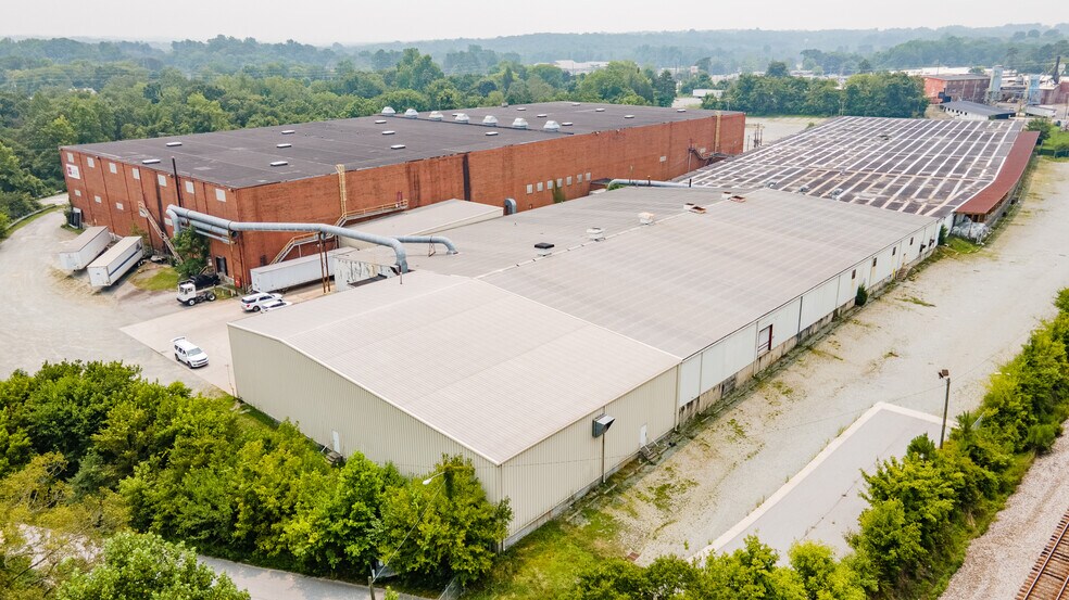 More Photos Of 100 United Furniture Dr, Lexington Distribution For Lease