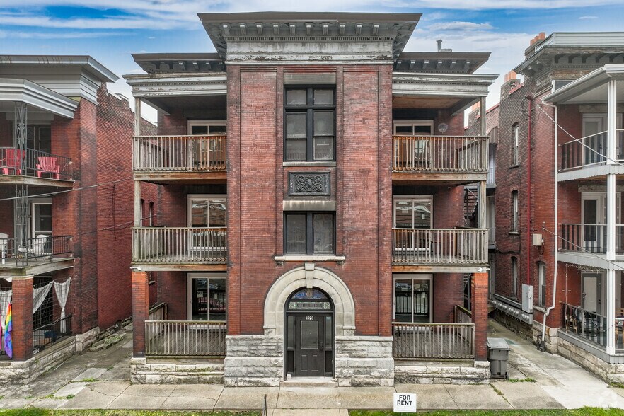 Primary Photo Of 328 S Mathilda St, Pittsburgh Multifamily For Sale