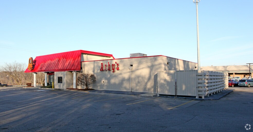 More Photos Of 3650 Riverside Dr, Columbus Fast Food For Sale