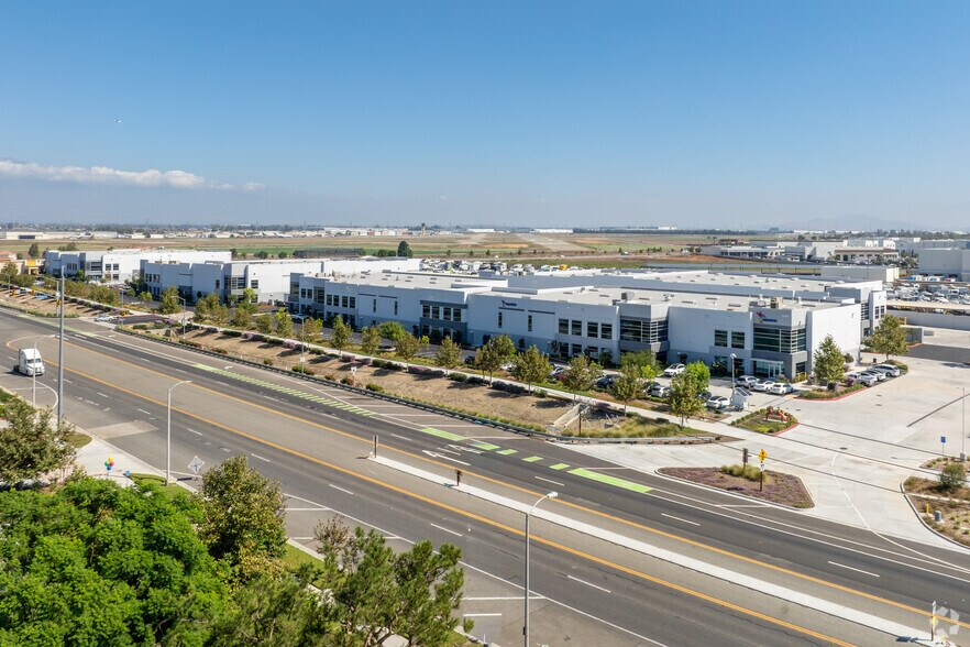 More Photos Of 15801 Euclid Ave, Chino Warehouse For Lease
