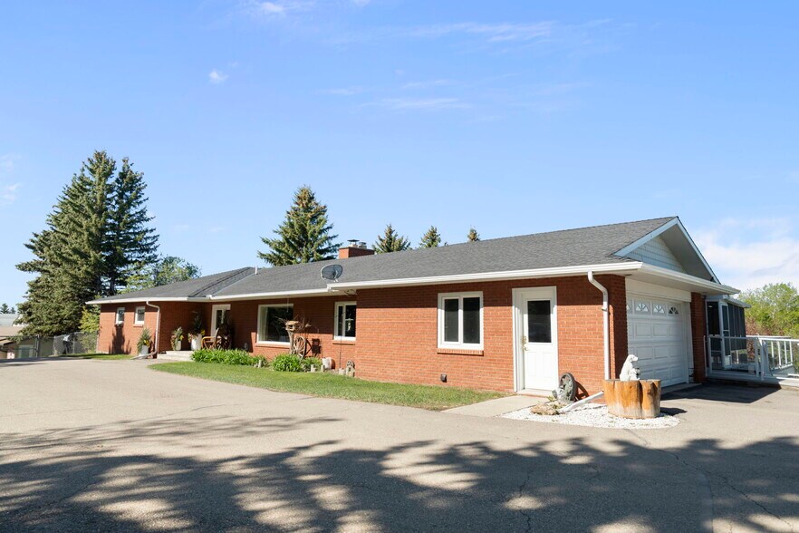More Photos Of 282063 Twp Rd 224A, Rocky View No 44 Veterinarian Kennel For Sale