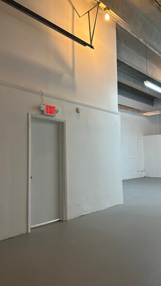 More Photos Of 4242-4270 SW 73rd Ave, Miami Warehouse For Sale