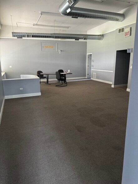 More Photos Of 200-210 N California Ave, Chicago Apartments For Lease