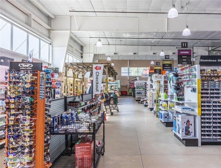 More Photos Of 11768 Narcoossee Rd, Orlando Freestanding For Sale