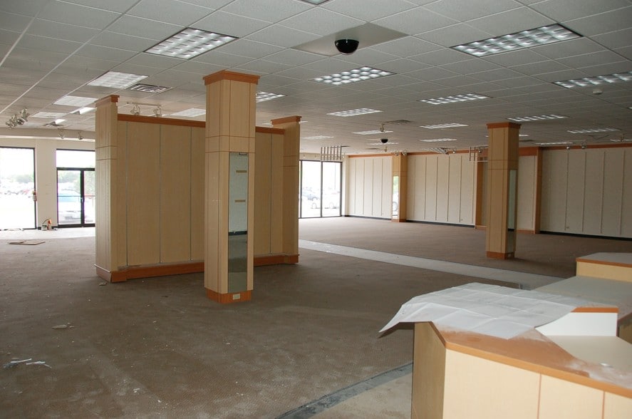 More Photos Of 417 Frankford Ave, Lubbock General Retail For Sale