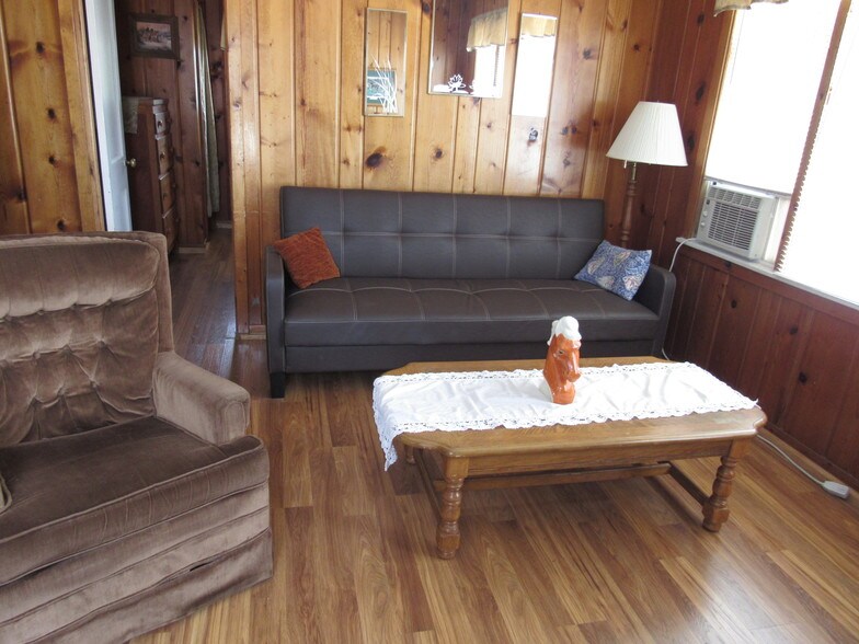 More Photos Of 4497 S US Highway 23, Greenbush Hotel For Sale