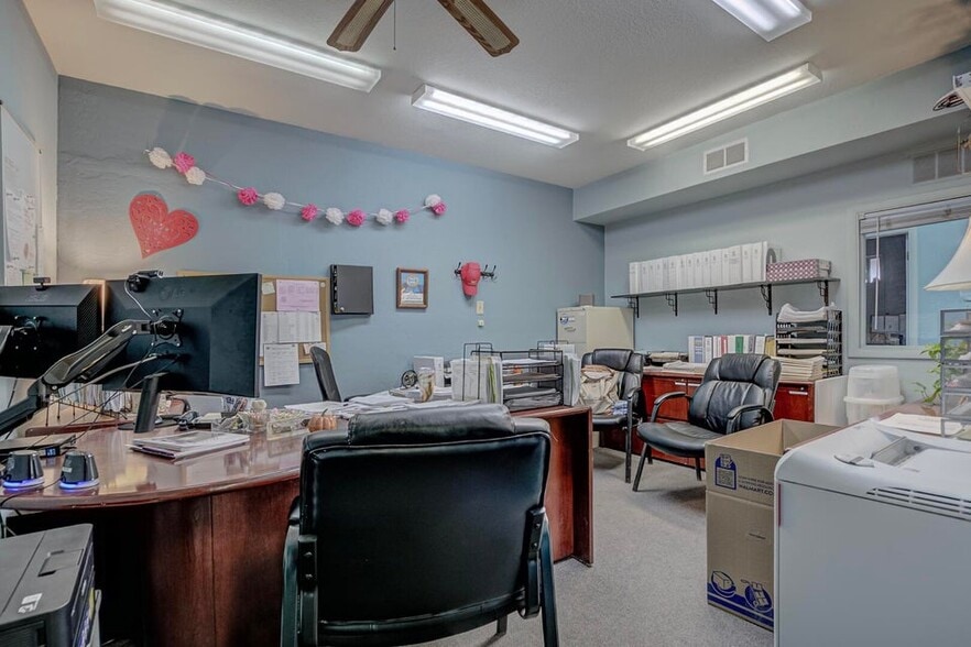 More Photos Of 512 W Main St, Payson Flex For Sale