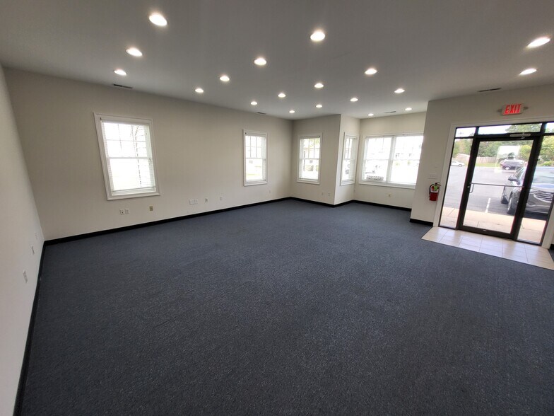 More Photos Of 8626 Brooks Dr, Easton Office For Lease