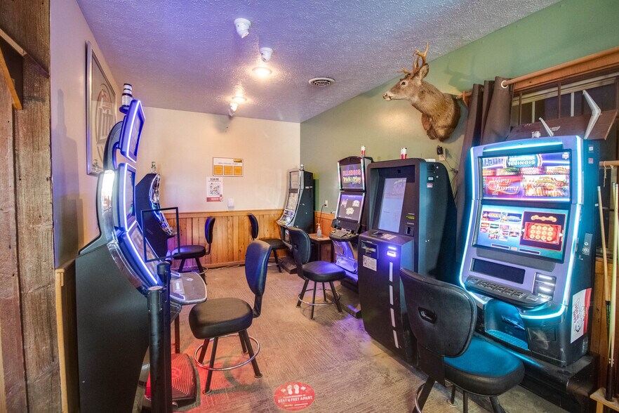 More Photos Of 15281 IL-109, Dow Specialty For Sale