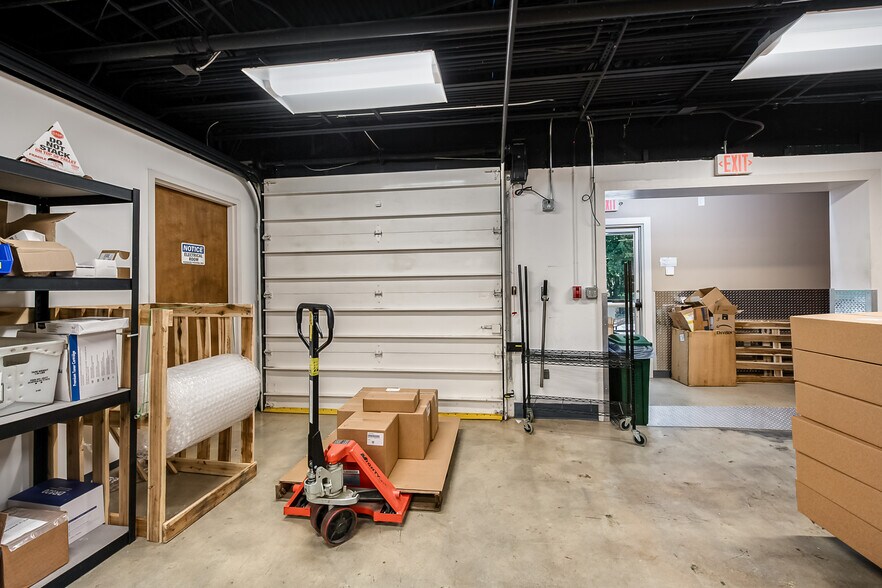 More Photos Of 605 Eastowne Dr, Chapel Hill Office For Sale